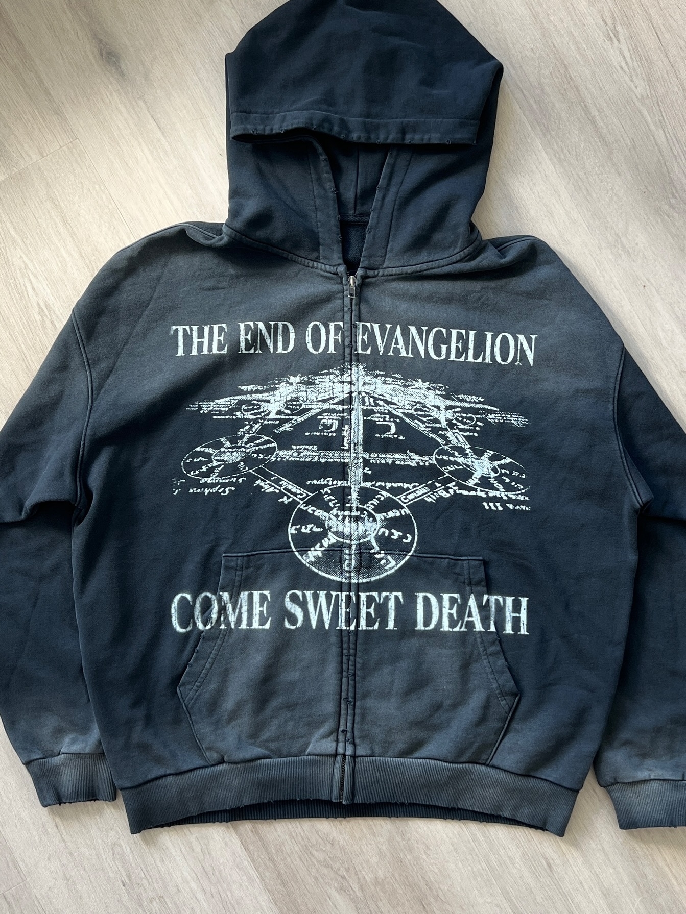 TREE OF LIFE CROPPED ZIP-UP HOODIE | EVA