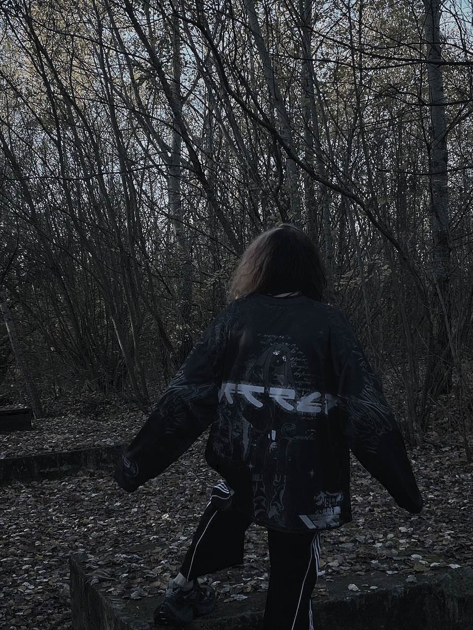 "Monster" black jersey