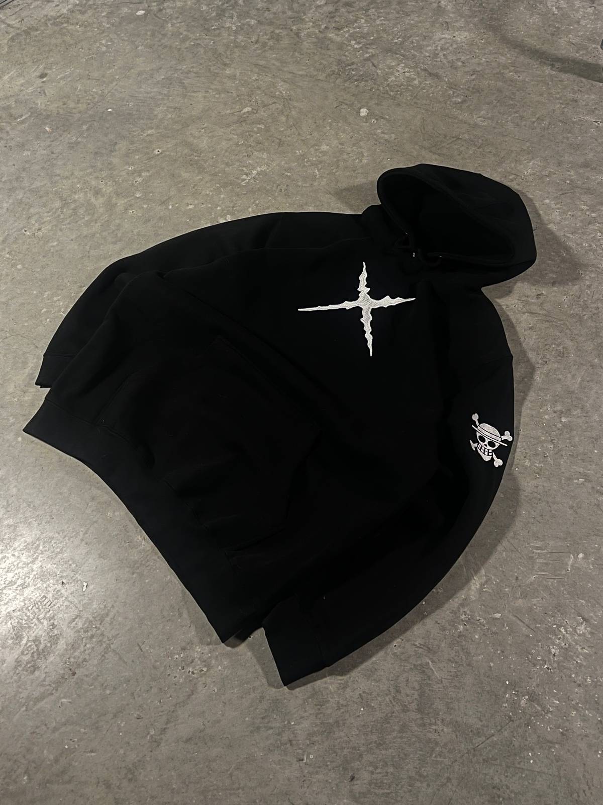 Embroidery Hoodie-One.P-IYAMIUIO