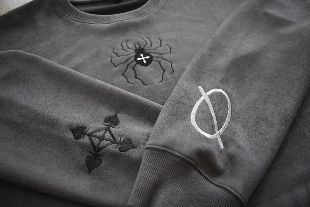 Lowkey Chrollo Embroidered Crew - HXH-IYAMIUIO