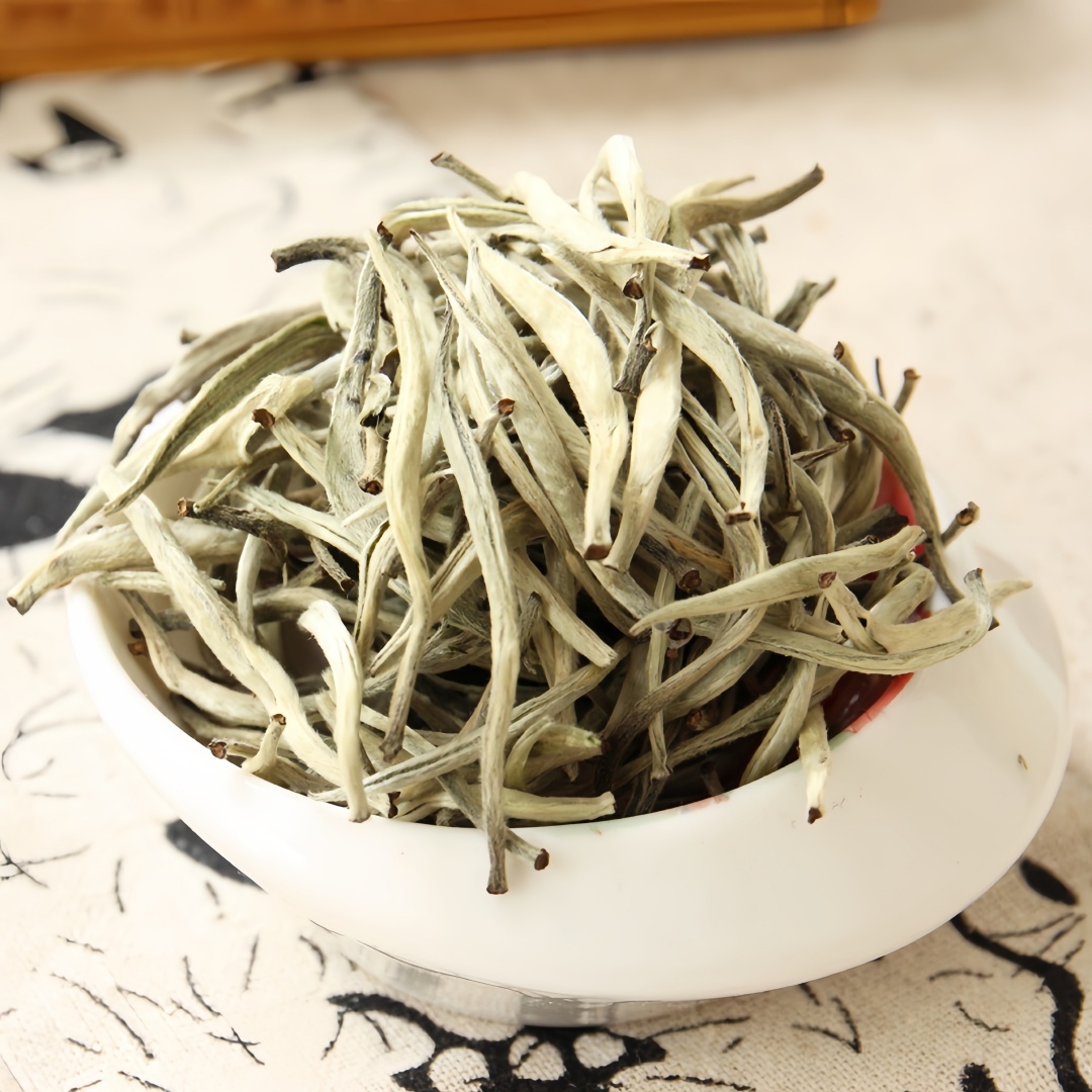  Baihao Yinzhen (Silver Needle) White Tea