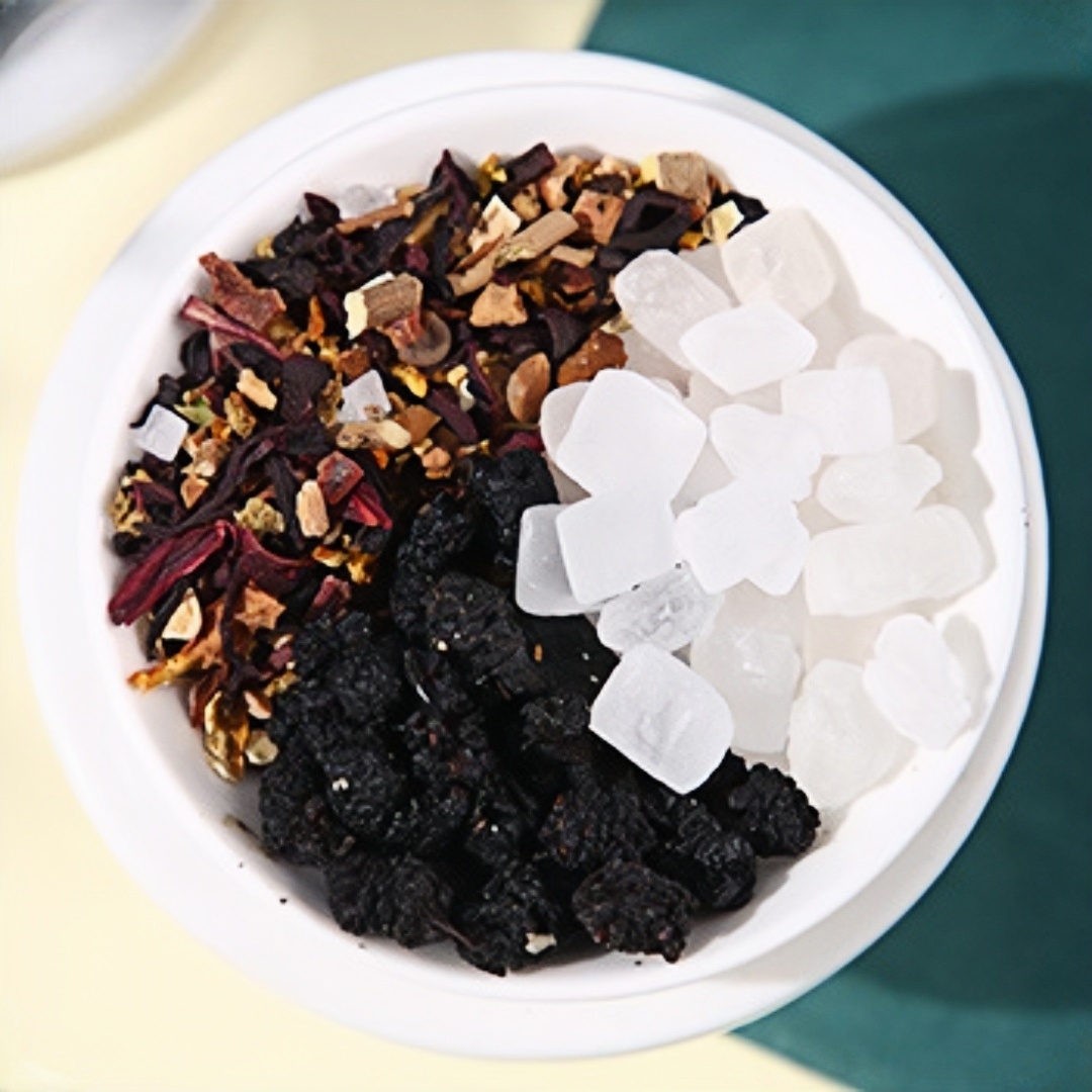 Sour Plum Drink (Suān Méi Tāng)