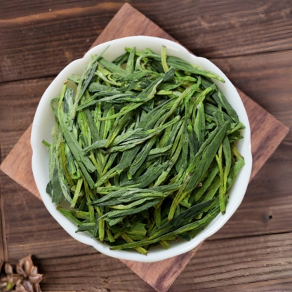 Longjing (Dragon Well) Green Tea