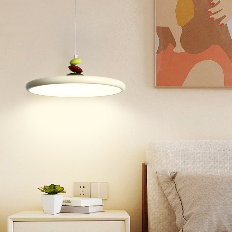 Frisbee Schlafzimmer Esstisch Kronleuchter