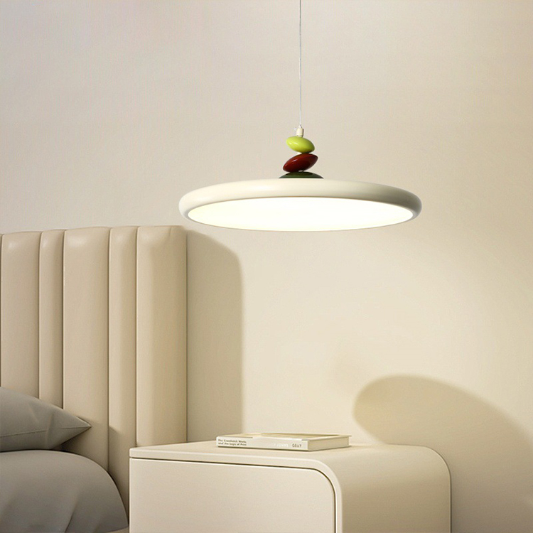 Frisbee Schlafzimmer Esstisch Kronleuchter