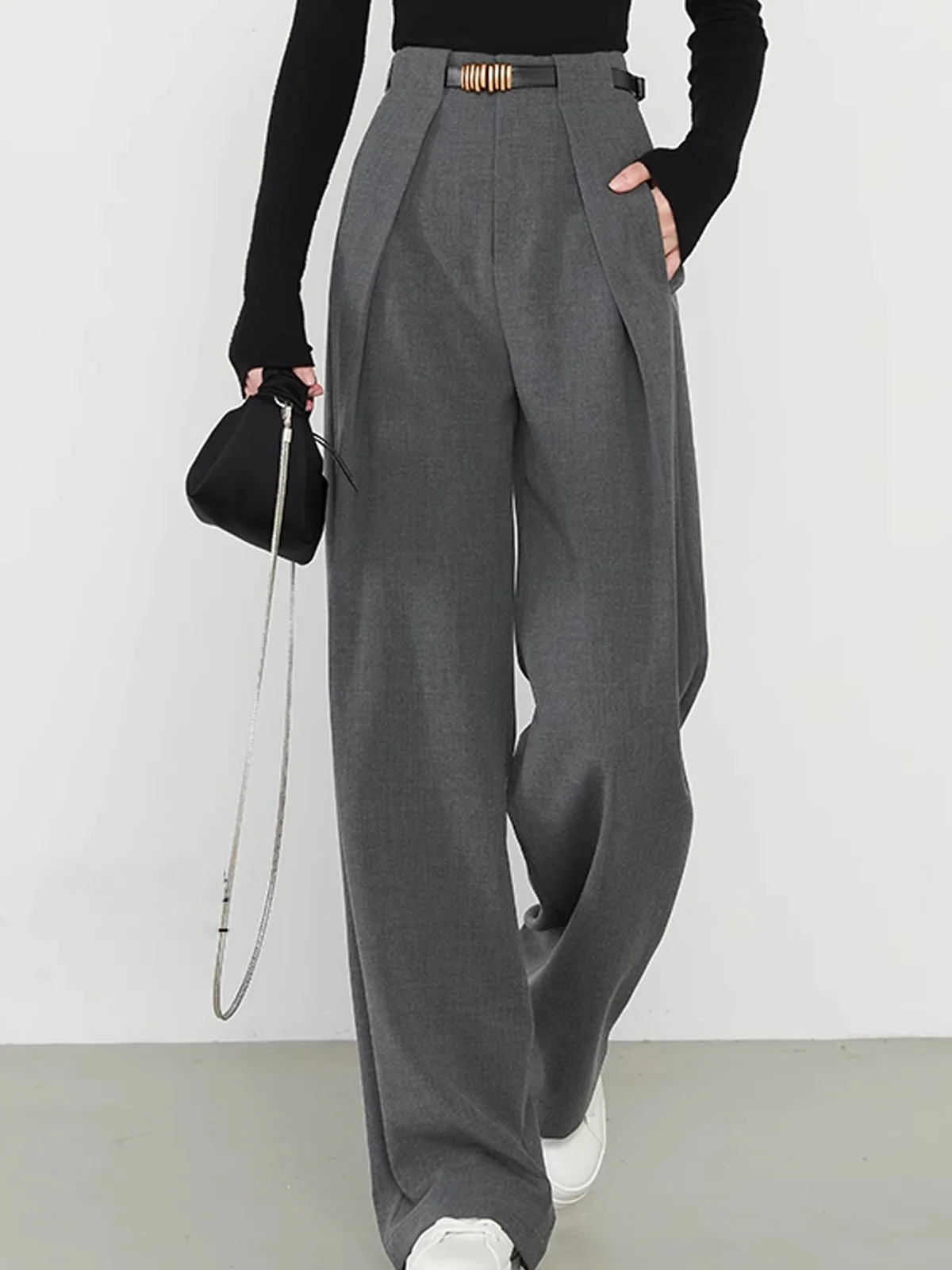 High-waisted loose-fitting wide-leg suit pants