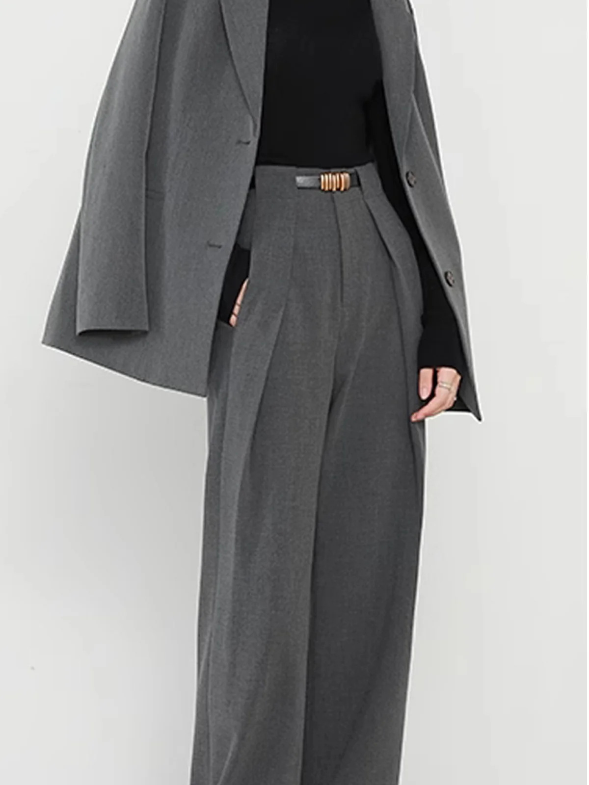 High-waisted loose-fitting wide-leg suit pants