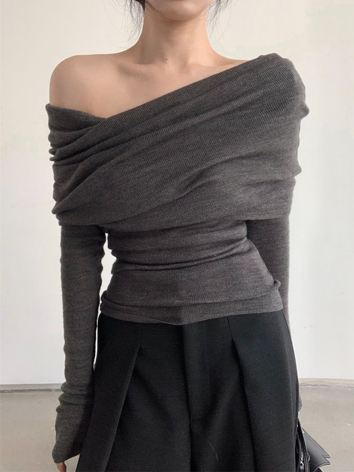 Off-shoulder Long Sleeved Sweater