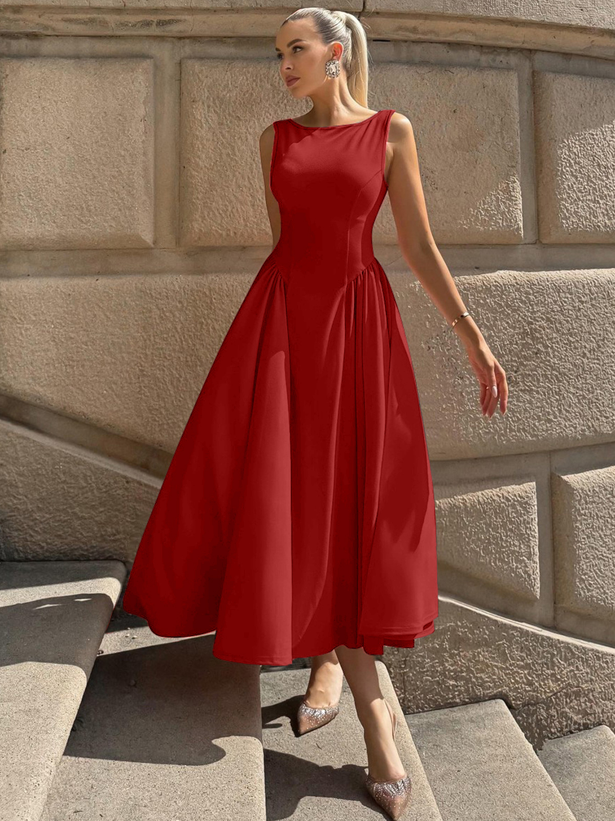 Women's Round-neck Sleeveless Pleated Wide-hem Dress