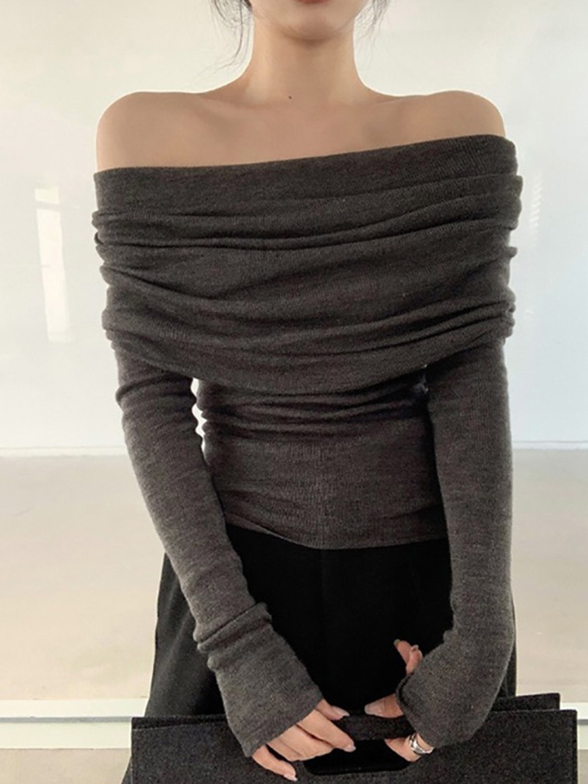 Off-shoulder Long Sleeved Sweater