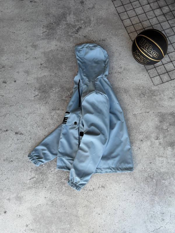 Water repellent windbreaker