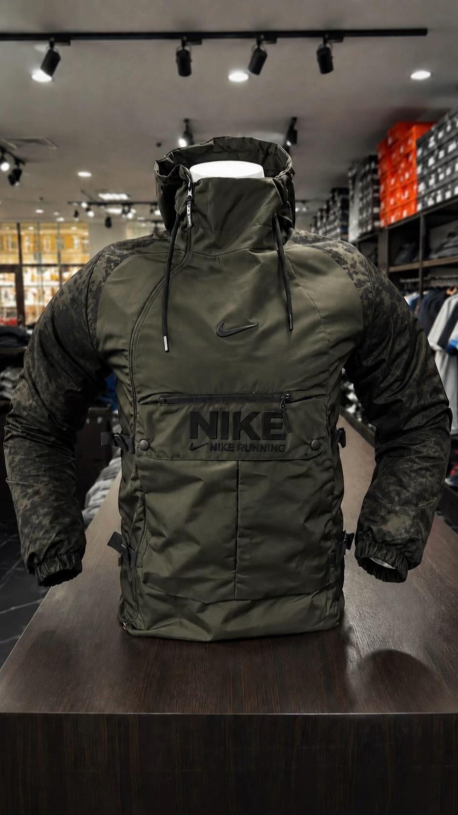 Water repellent windbreaker