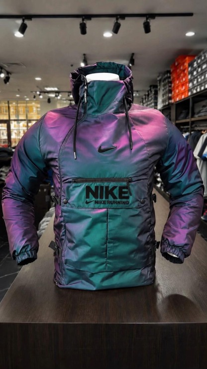 Water repellent windbreaker