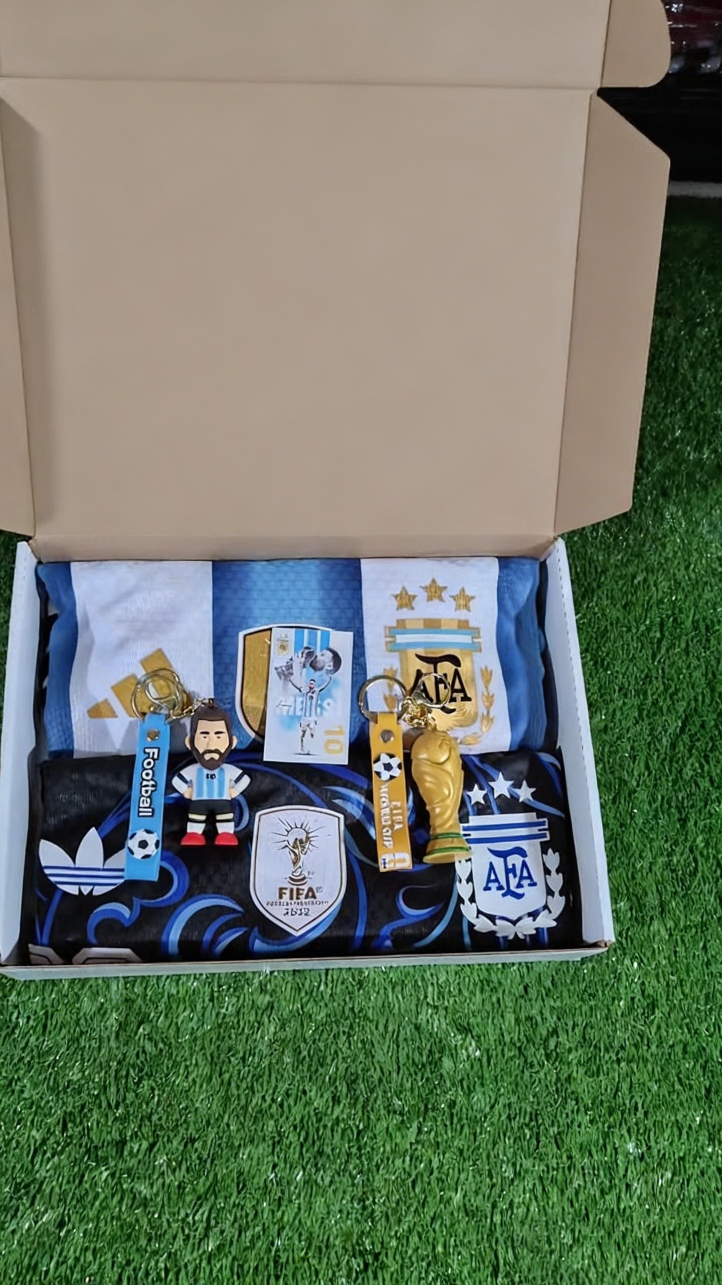 Messi #10 Jersey Gift Box 2-Piece Set