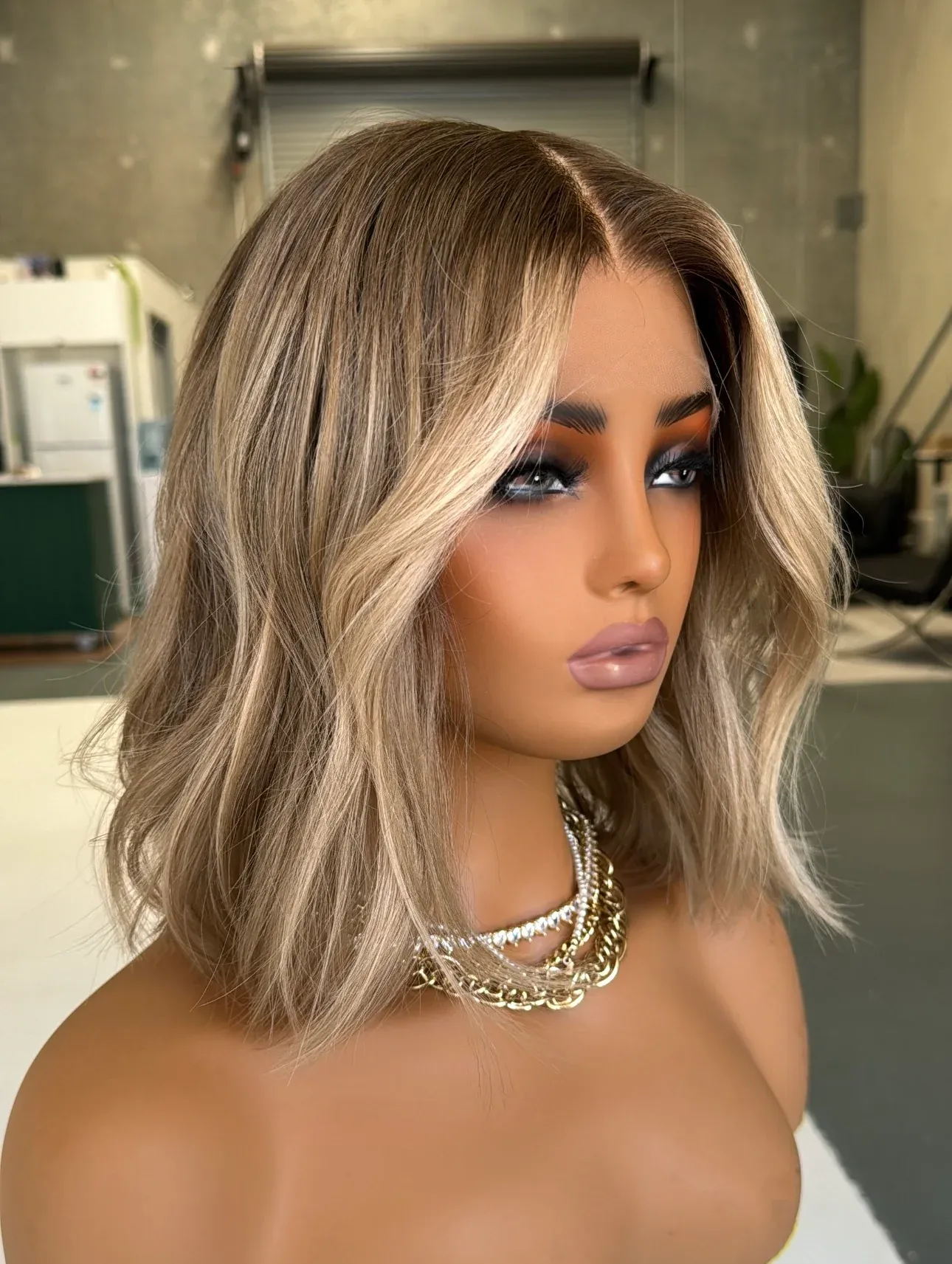 Chic Wavy Ash Blonde Highlighted Bob & Amethyst Pendant Cuban Chain Necklace for a Stylish Euro-American Look”