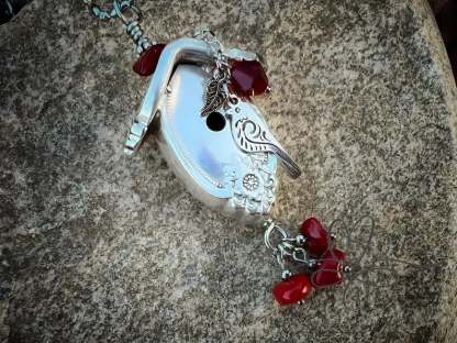 🔥⏰✨The 1951 Magnolia Birdhouse Necklace