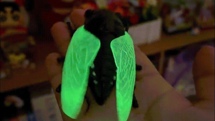 Glow in the dark wings effect
