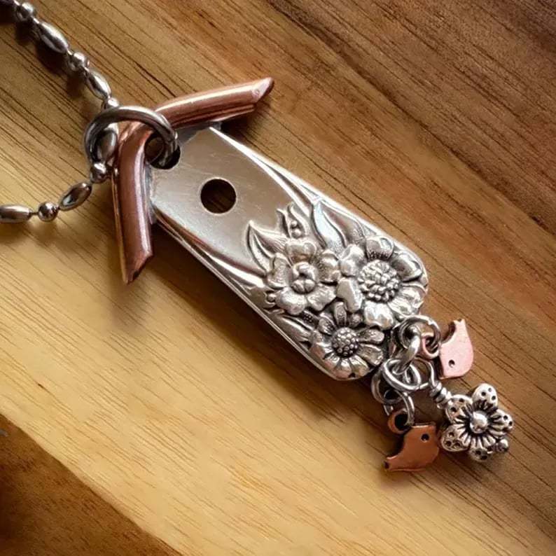 🔥⏰✨The 1951 Magnolia Birdhouse Necklace