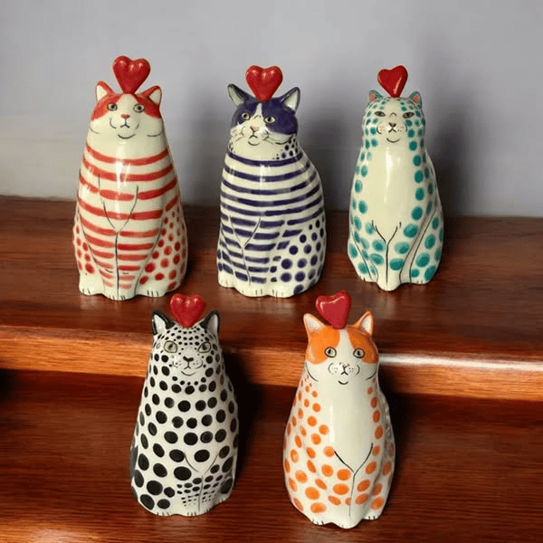 🐱 Hand-Painted Cat Vase Collection