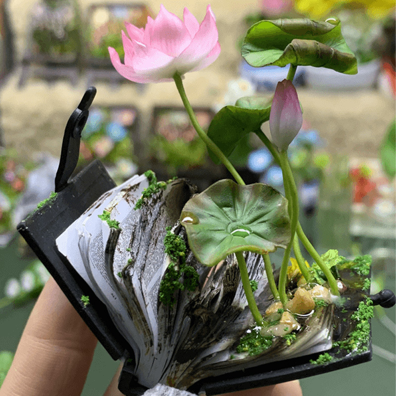 Miniature Book Flowers: A Fairy Tale in the Palm of Your Hand