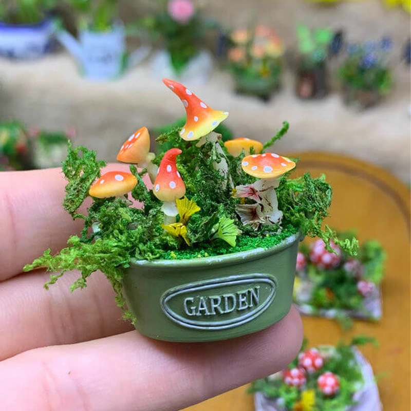 Miniature Book Flowers: A Fairy Tale in the Palm of Your Hand