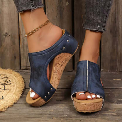 Sofia Amoretti Slide Sandals with Cut-Out Design