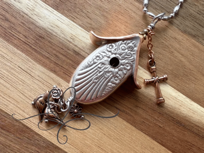 🔥⏰✨The 1951 Magnolia Birdhouse Necklace