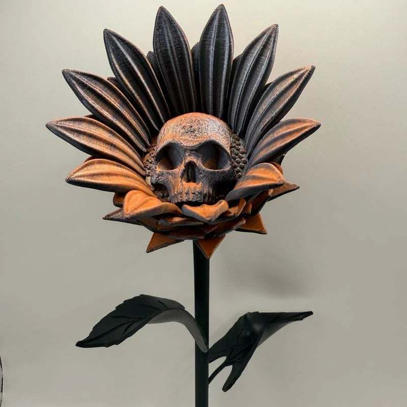 💀Forbidden Sunflower🌻 – Gothic Skull Bloom Decor