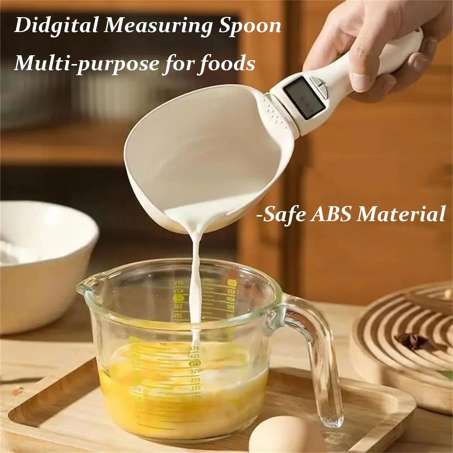 Scoop scale pouring a liquid ingredient