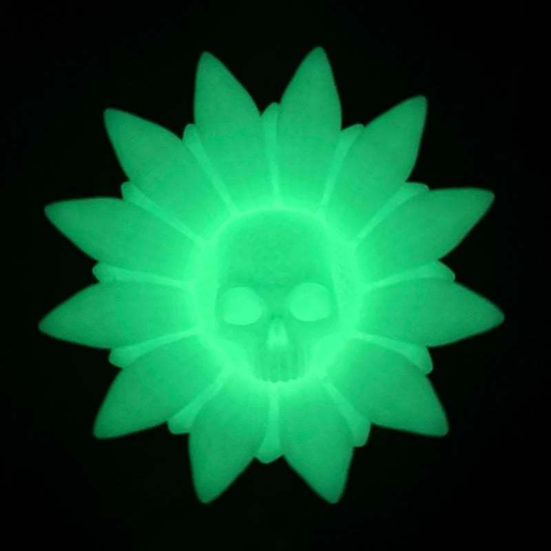 💀Forbidden Sunflower🌻 – Gothic Skull Bloom Decor