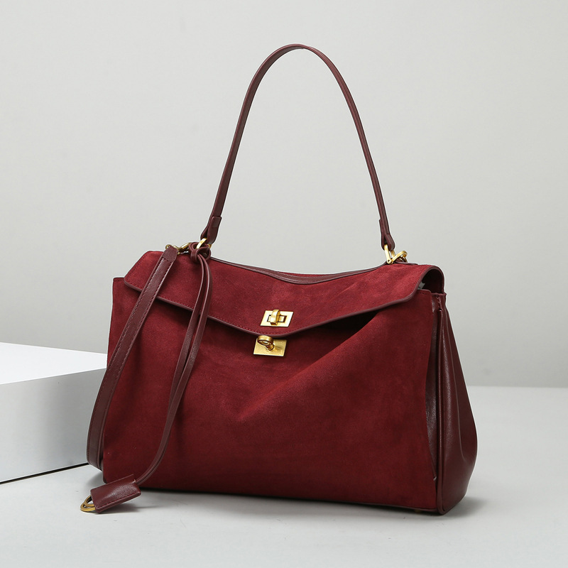 VN-B05Fashionable commuter shoulder bag