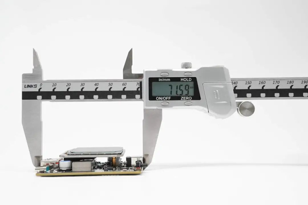 PowerPi 电派DC250ACC PD3.1协议转换器带屏幕快充模块