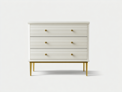 Cómoda contemporánea 90×42×84 cm – blanca – con 3 cajones texturizados y tiradores redondos dorados