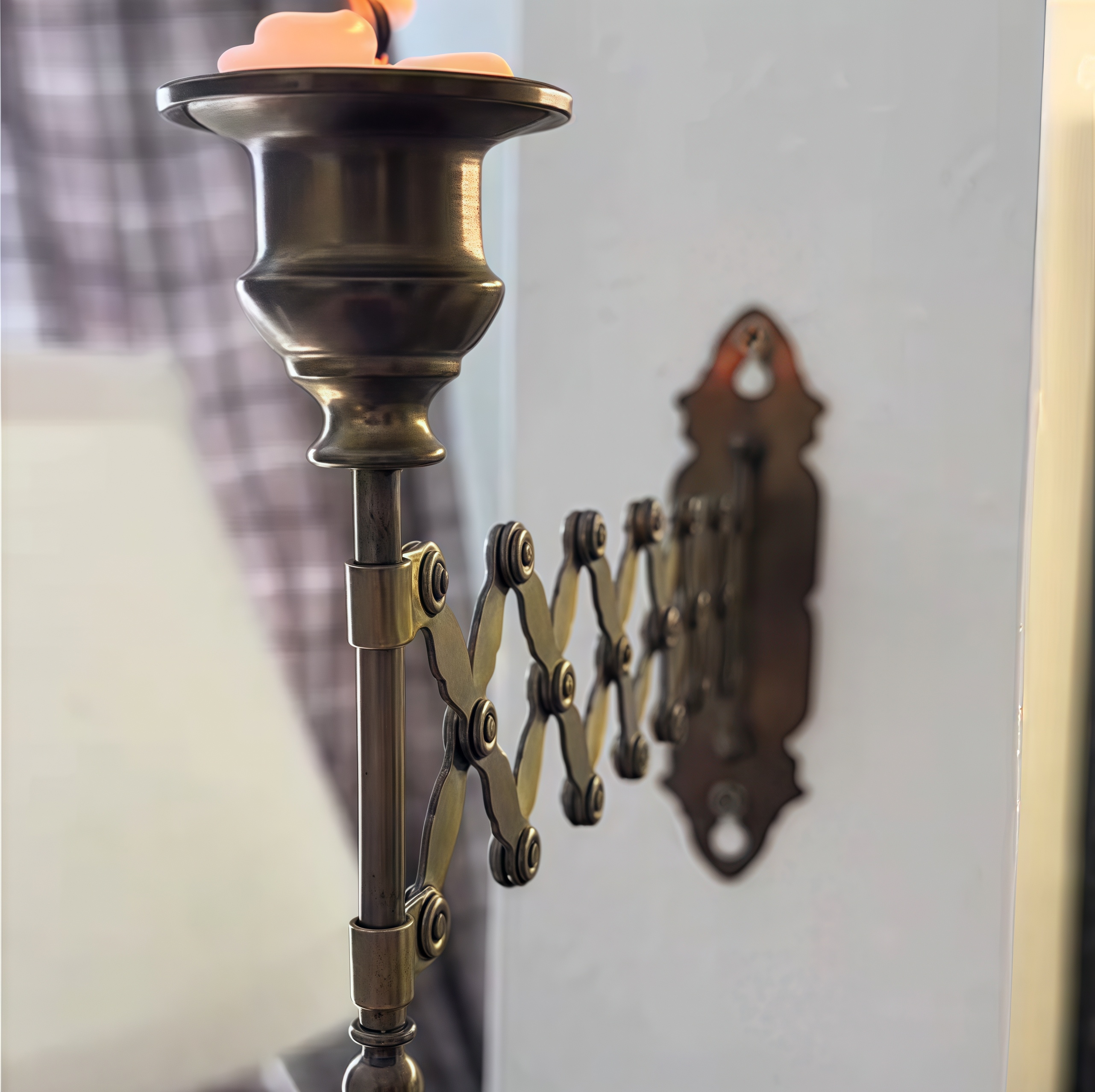 180° Rotatable Extending Wall-Mounted Candle Holder