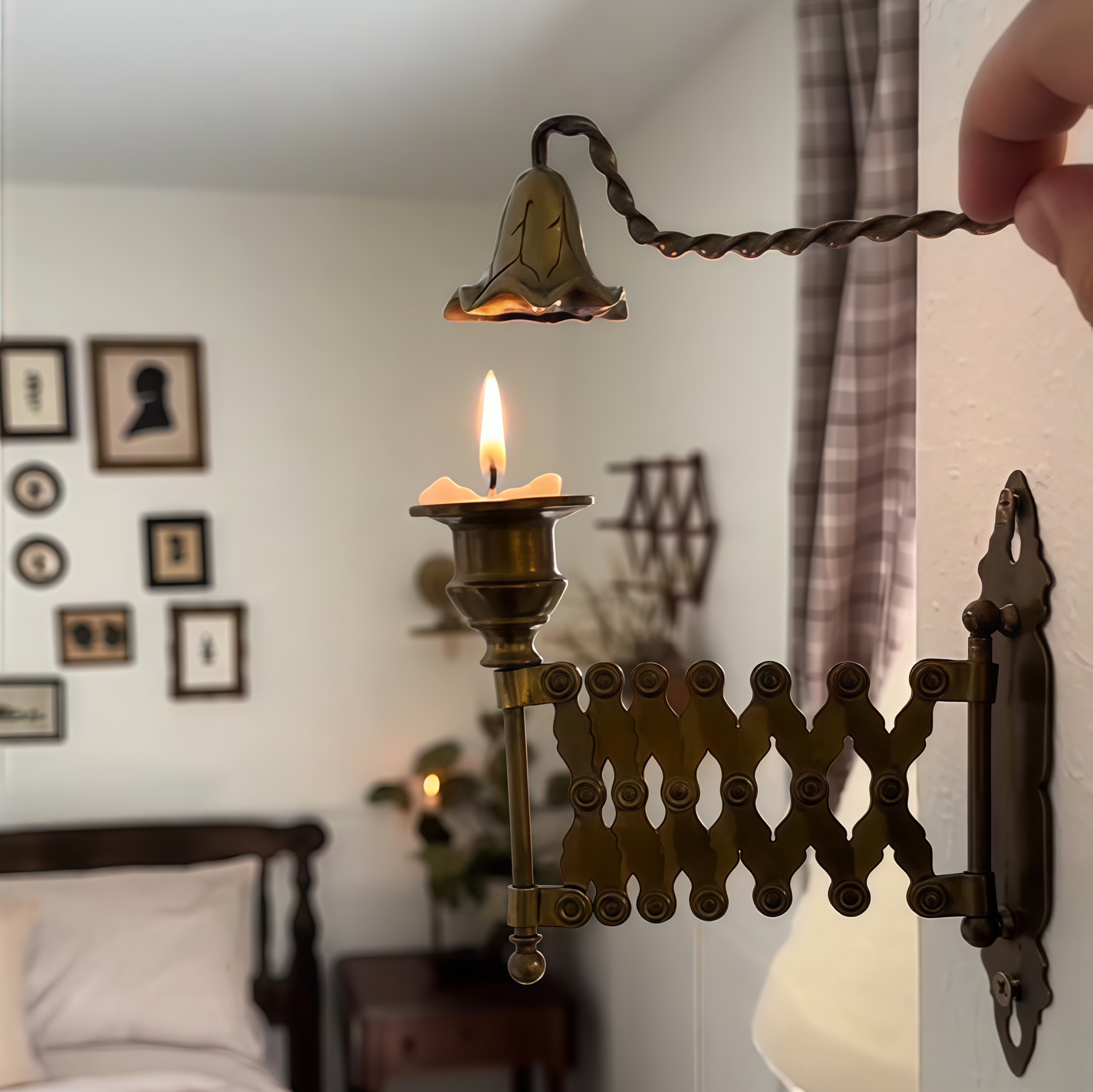 180° Rotatable Extending Wall-Mounted Candle Holder