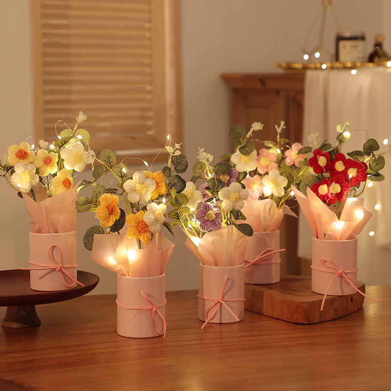 Handmade Knitted Crochet Daisy Bouquet with Pink Pot & Fairy Lights – Knitted Tabletop Gift Decor