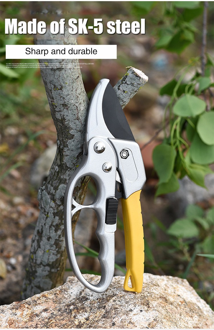 TH power-saving pruning shears cutting branches