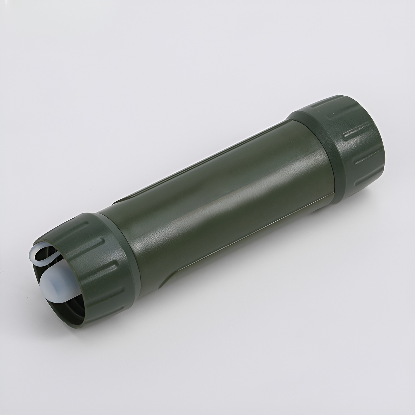 Portable water filter for safe drinking water outdoors