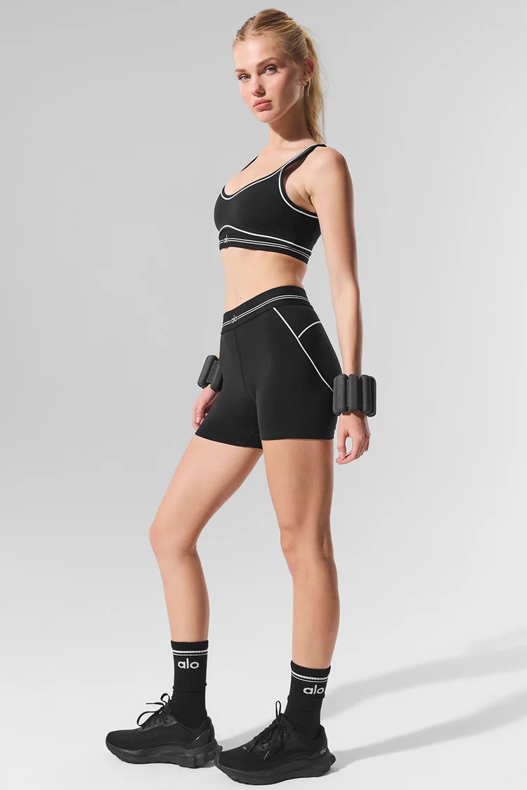 4" Airbrush Heart Throb Short