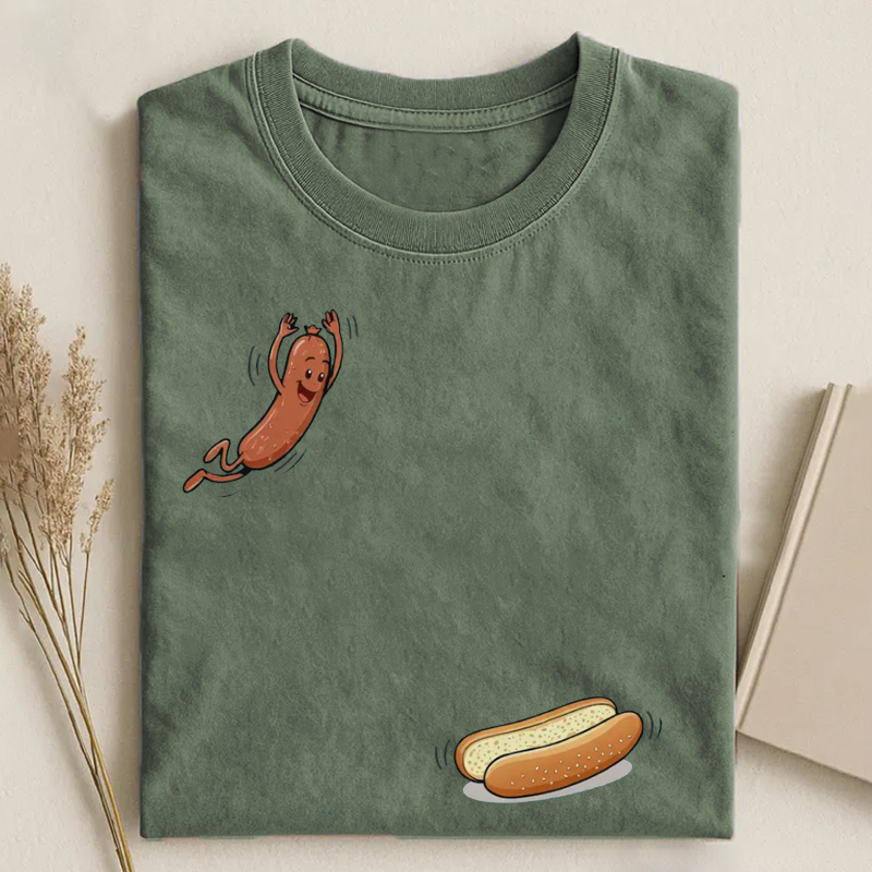 [Funny Hot Dog Jumping Into Bun T-shirt