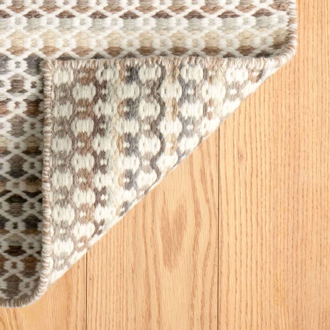 Poppy Handwoven Wool Rug | Natural