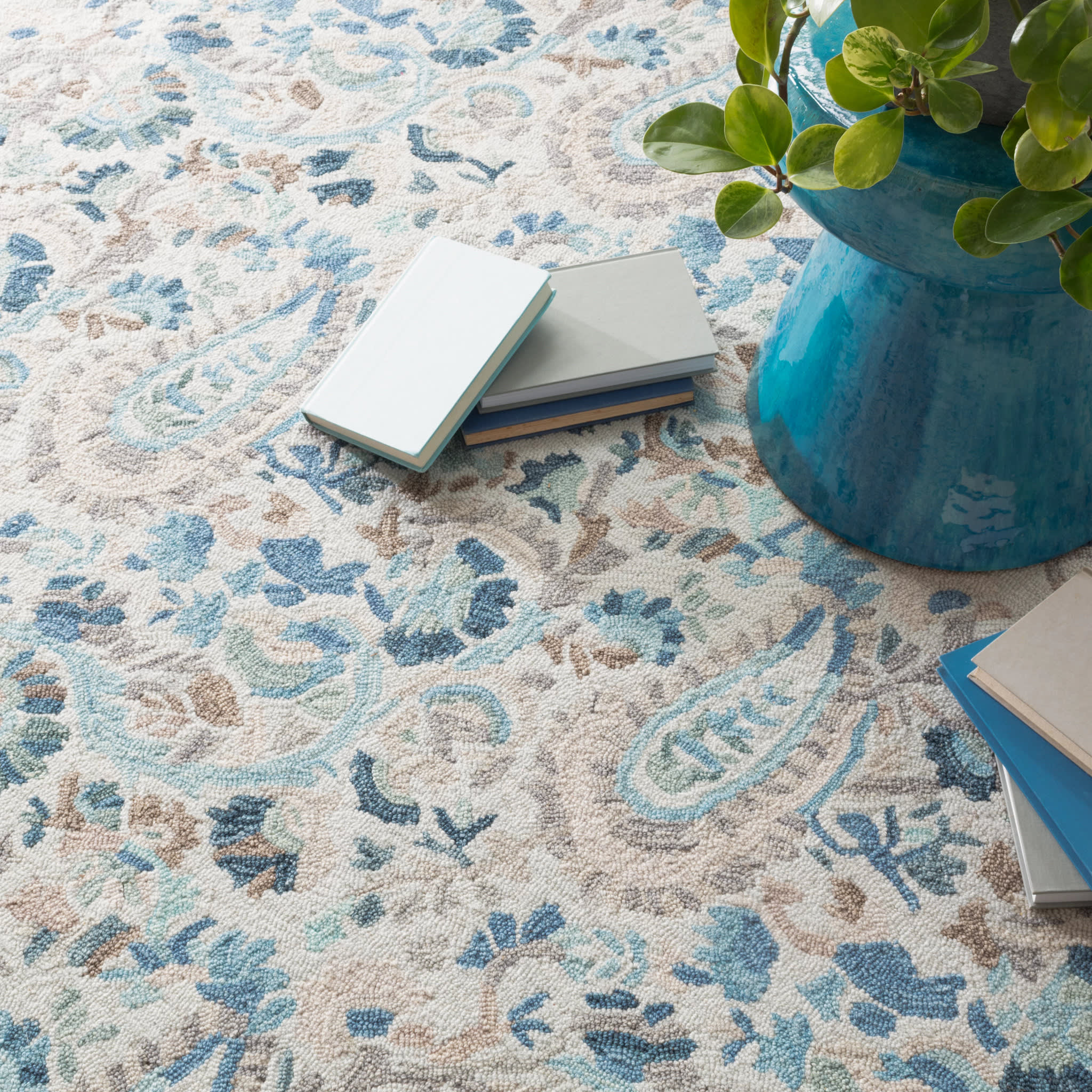 Ines Hand Micro Hooked Wool Rug | Blue