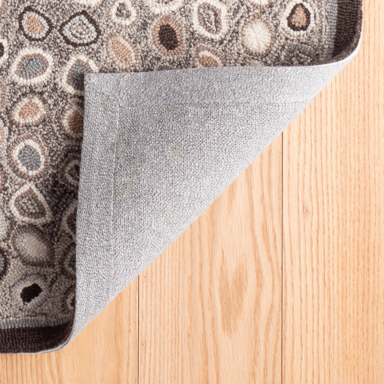 Cat's Paw Hand Micro Hooked Wool Rug | Grey