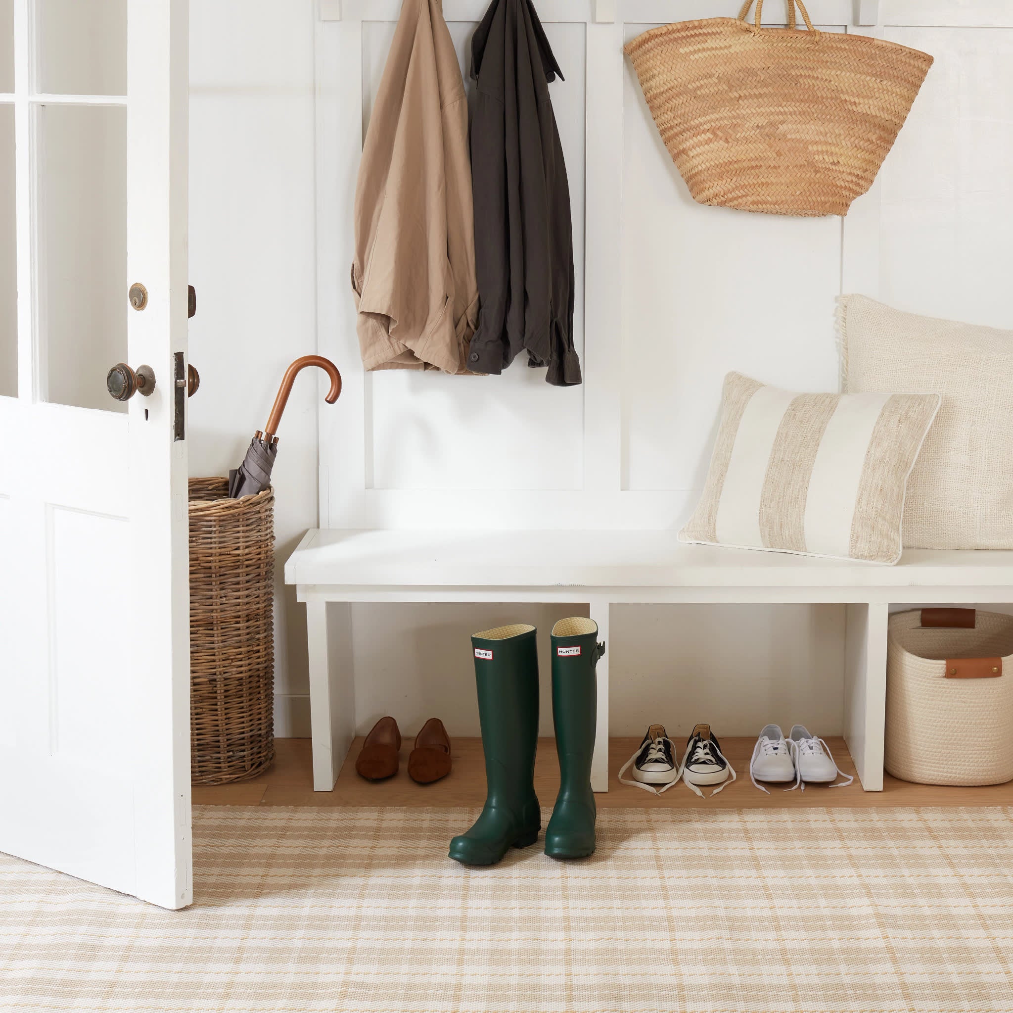 Lakeville Plaid Handwoven Indoor/Outdoor Rug | Khaki