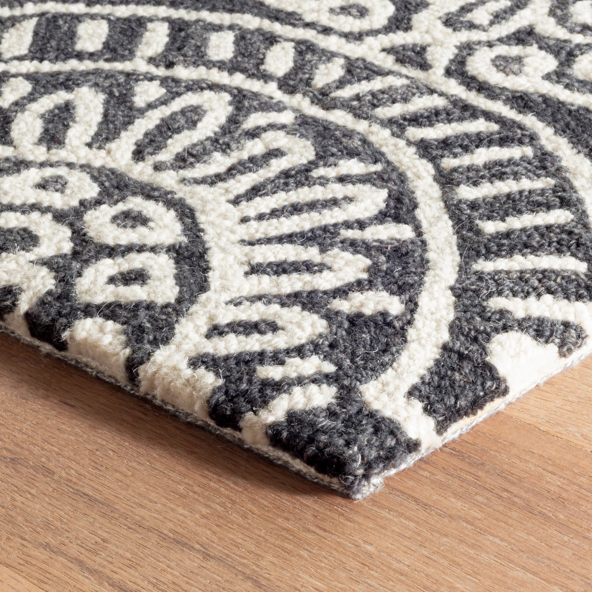 Temple Hand Micro Hooked Wool Rug | Charcoal