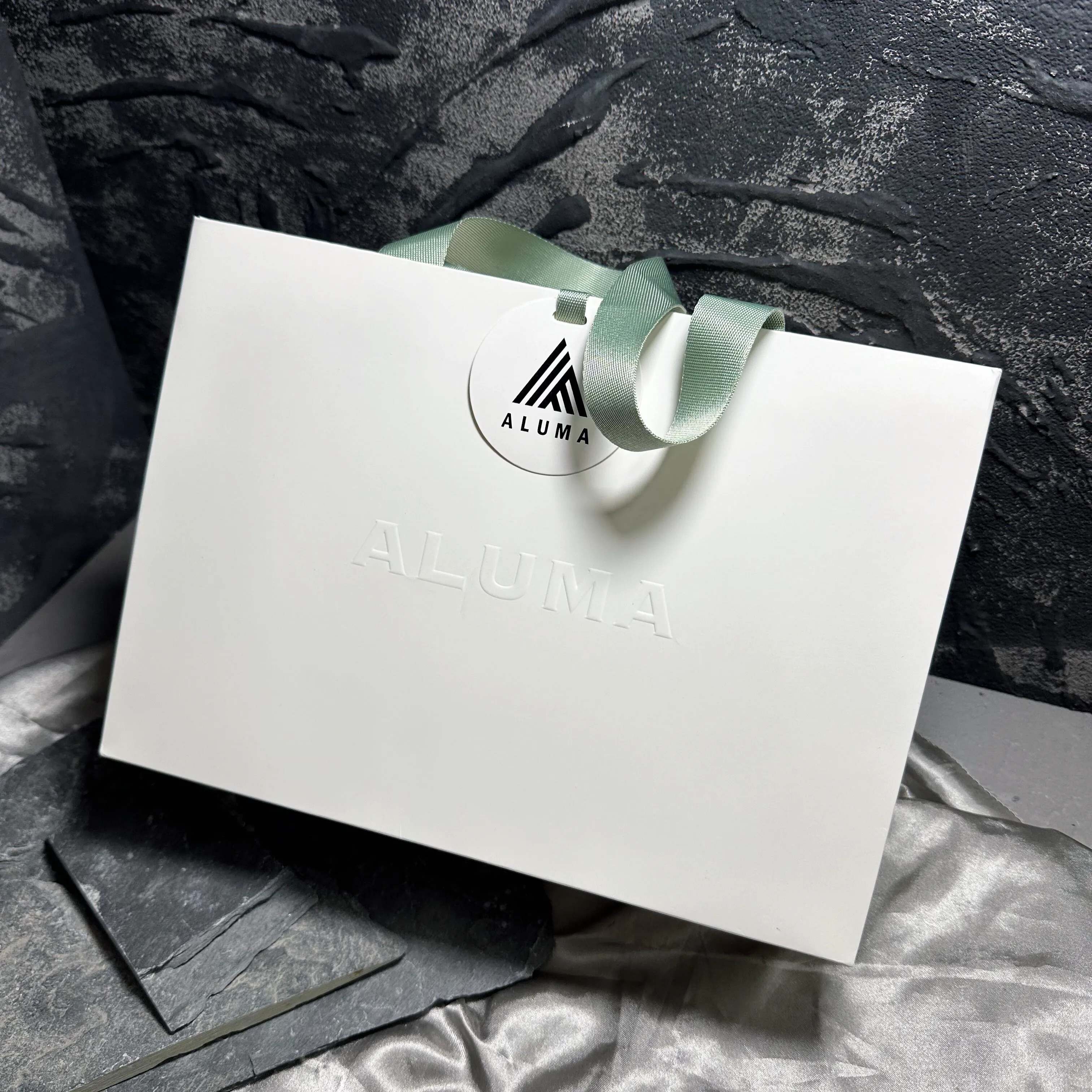 Custom Embossed & Debossed Premium Gift Bags