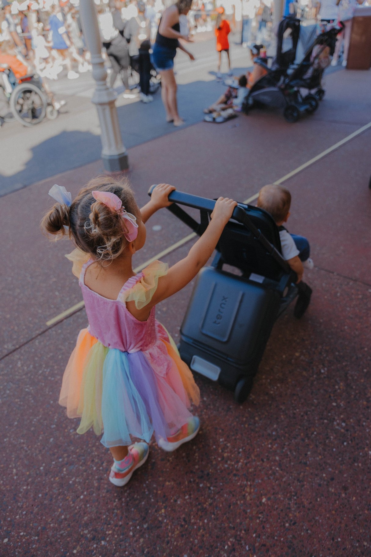  2-in-1 Travel Stroller Suitcase — The Ultimate Family Travel Upgrade