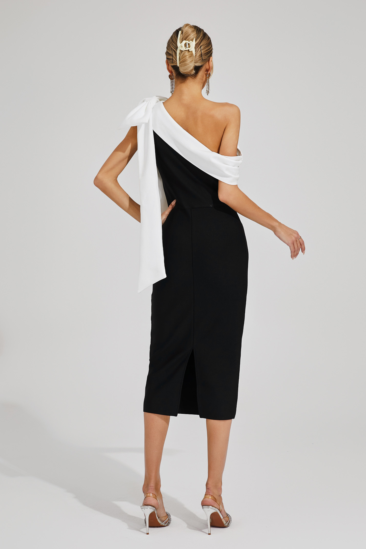 Rosalyn Black Bow One Shoulder Bandage Dress