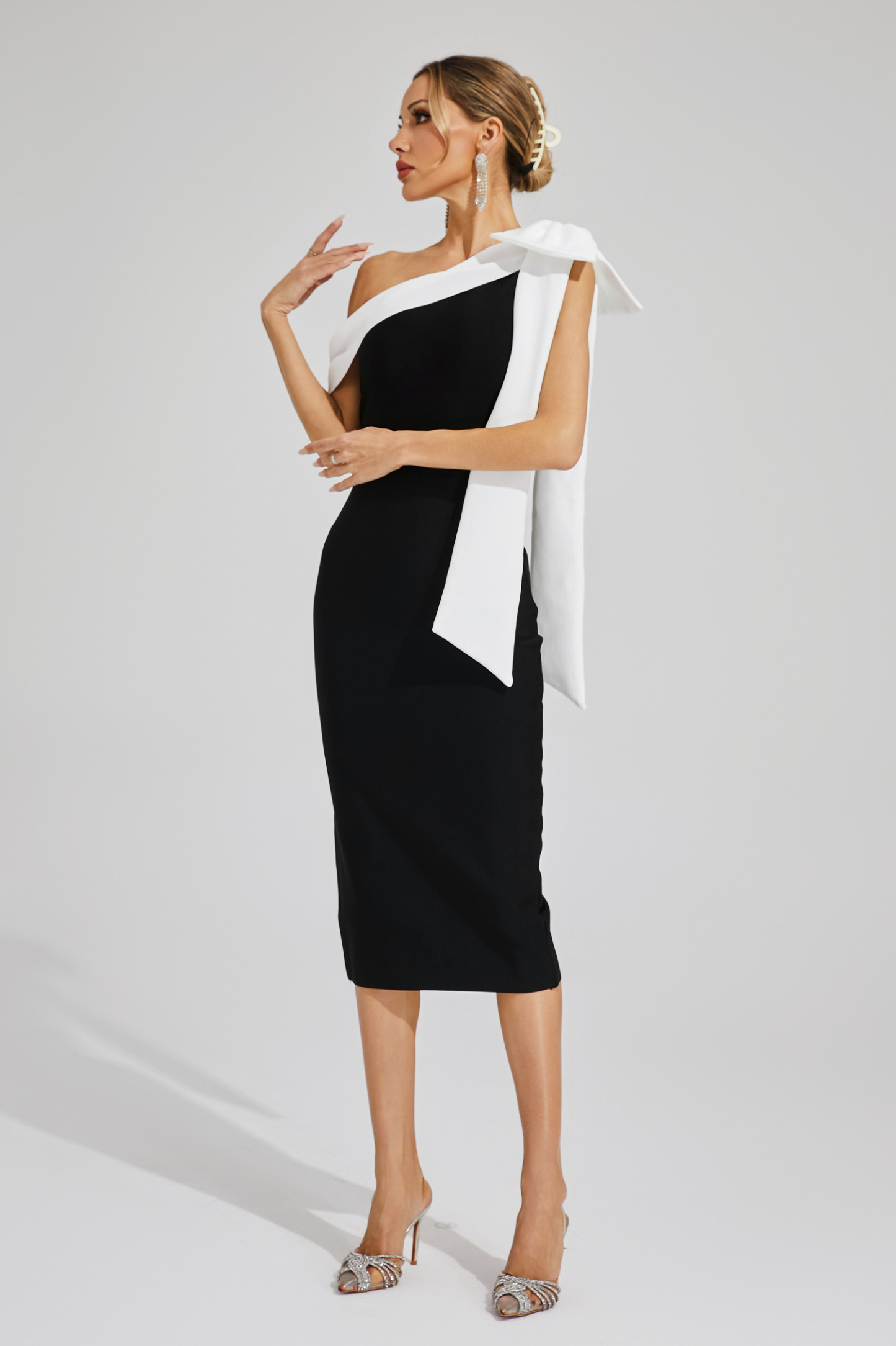 Rosalyn Black Bow One Shoulder Bandage Dress