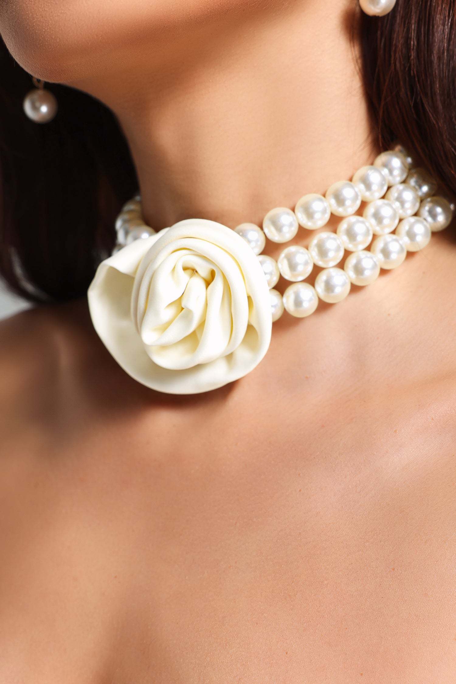 Haley Pearls Flower Chocker
